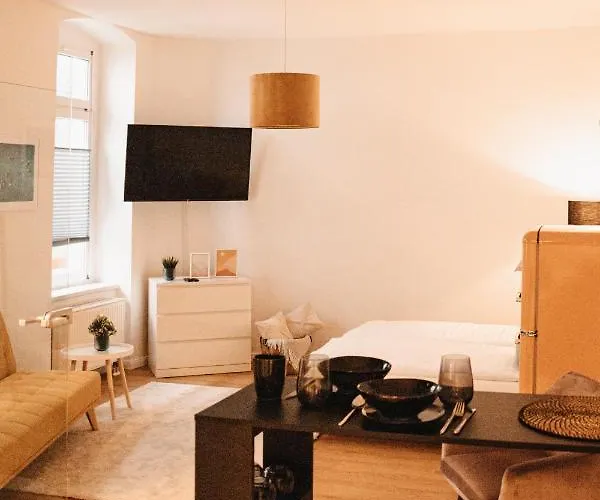 Im Zentrum Mit Parkplatz & Neuem Badezimmer