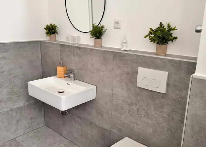 アパート Im Zentrum Mit Parkplatz & Neuem Badezimmer マクデブルク